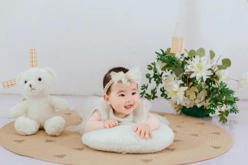 中国澳门宝宝三个月抬头不稳